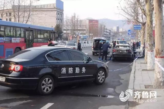 轎車自燃2歲女童葬身火海 父親跪地絕望痛哭(組圖)