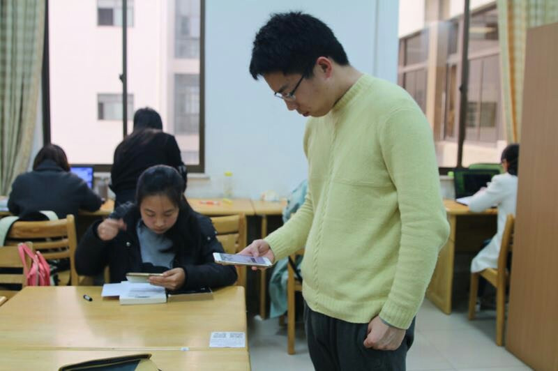 反占座神器：湖南師大圖書館推“掃碼落座”走紅校園