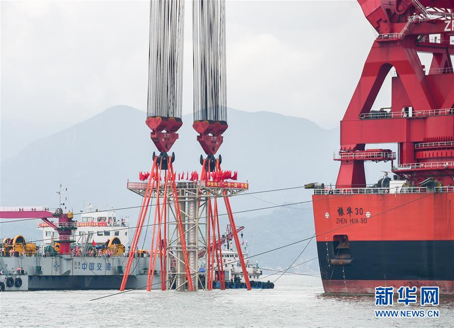 港珠澳大橋工程上的“大國(guó)重器”