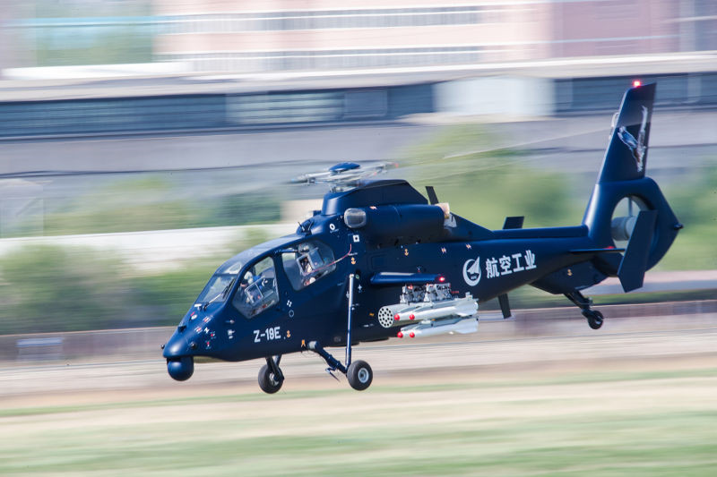 威武霸氣！直19E出口型武裝直升機(jī)首飛成功