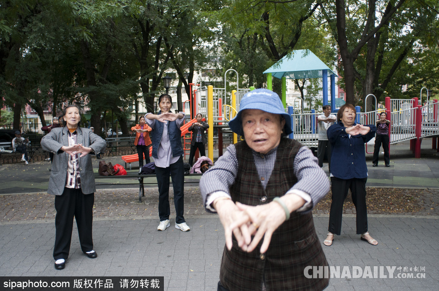 領(lǐng)略繁華的美國紐約街景 中國元素濃郁