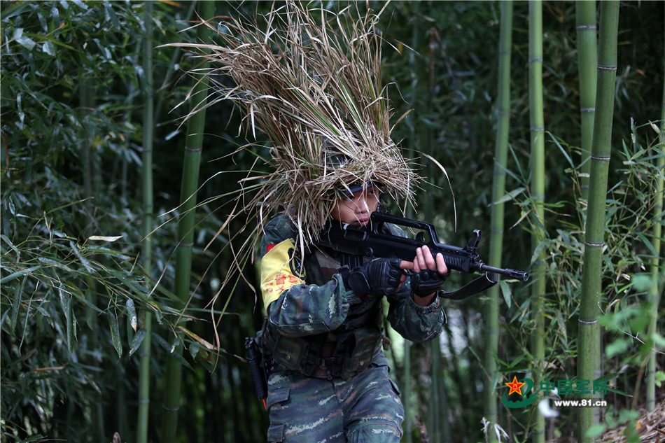 戰(zhàn)場無亞軍 武警官兵三峽腹地上演現(xiàn)實版“絕地求生”