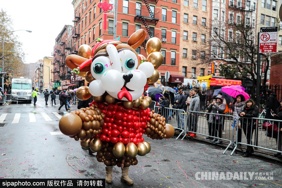 紐約唐人街迎接農(nóng)歷新年 中國(guó)傳統(tǒng)元素濃郁