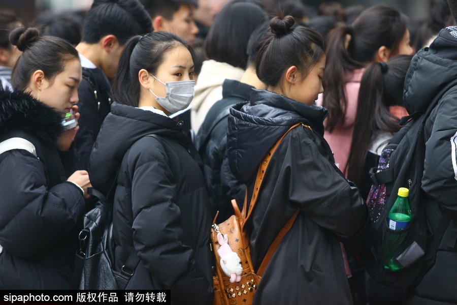 北京電影學院2018年藝考初試開考 表演學院帥哥美女云集