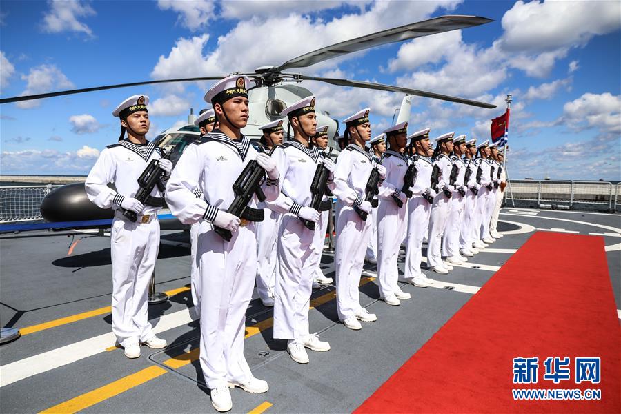 中國海軍第二十九批護(hù)航編隊(duì)濱州艦參加波蘭海軍成立100周年慶典