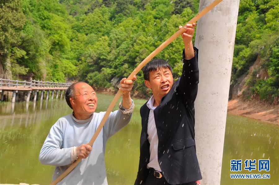 永不褪色的精神禮贊——獻(xiàn)給新時代的中國共產(chǎn)黨人